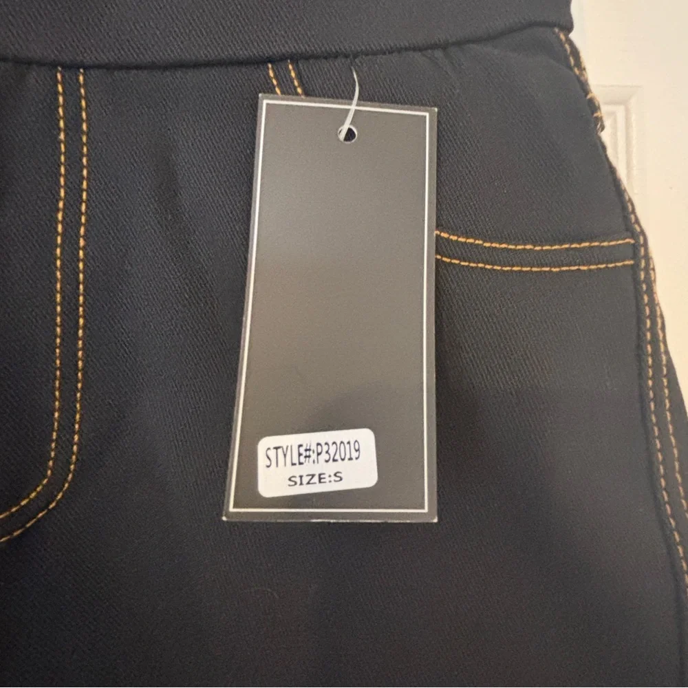 Women’s NWT C-Mode Dark Blue Denim Shorts Size Small‎